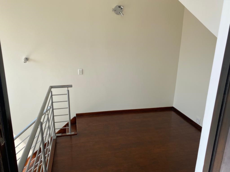 1 Bedroom Property for Sale in Douglasdale Gauteng