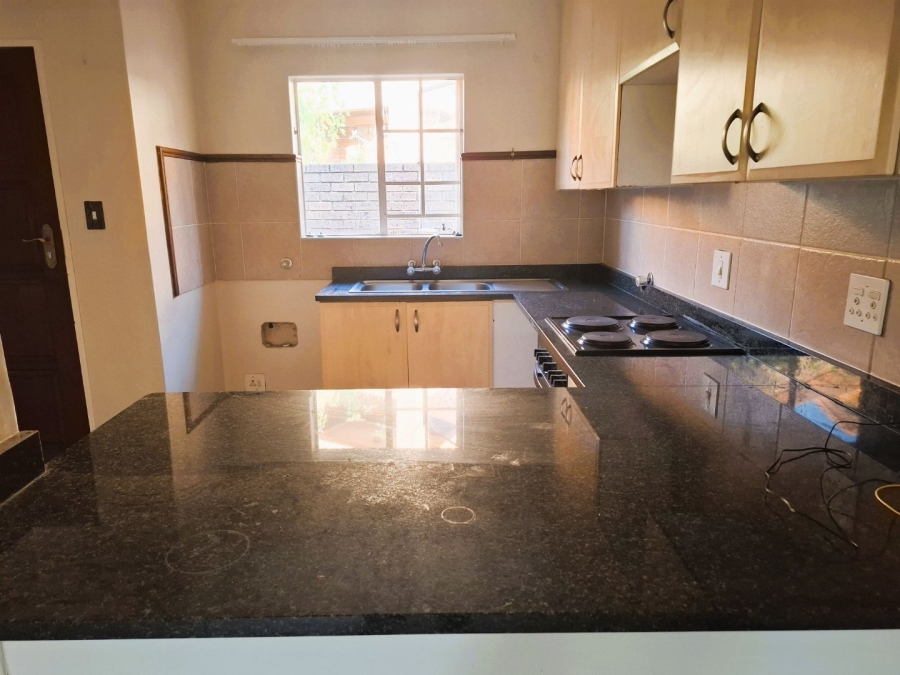 To Let 3 Bedroom Property for Rent in Mooikloof Ridge Gauteng