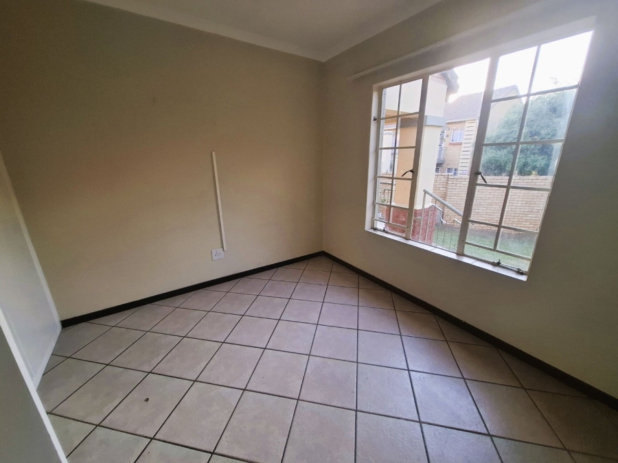 To Let 3 Bedroom Property for Rent in Mooikloof Ridge Gauteng