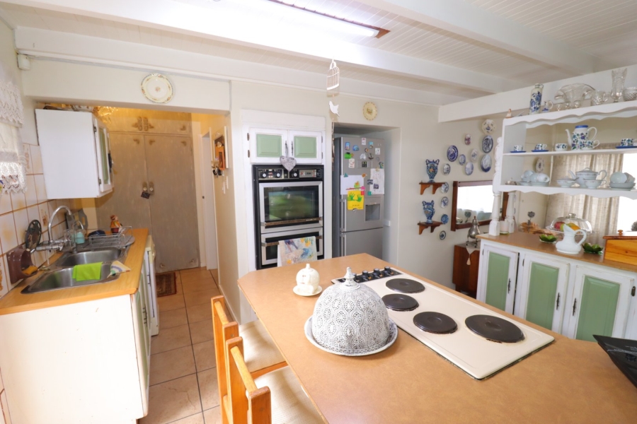 5 Bedroom Property for Sale in Colbyn Gauteng