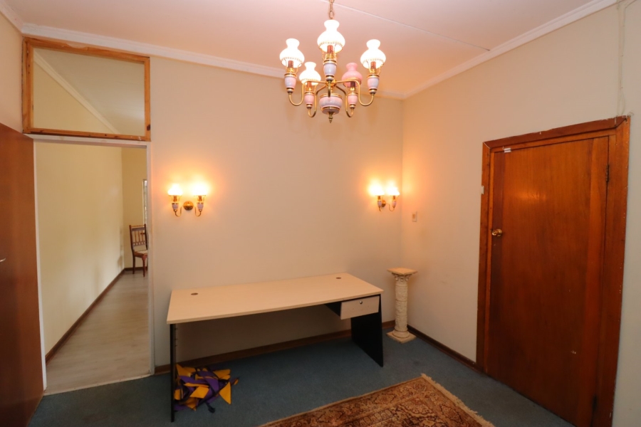 5 Bedroom Property for Sale in Colbyn Gauteng