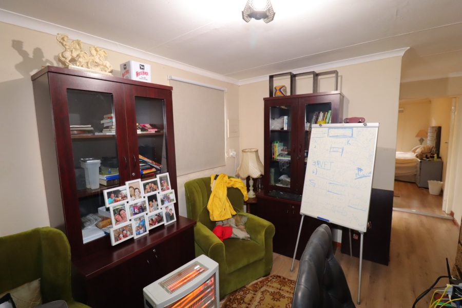 5 Bedroom Property for Sale in Colbyn Gauteng