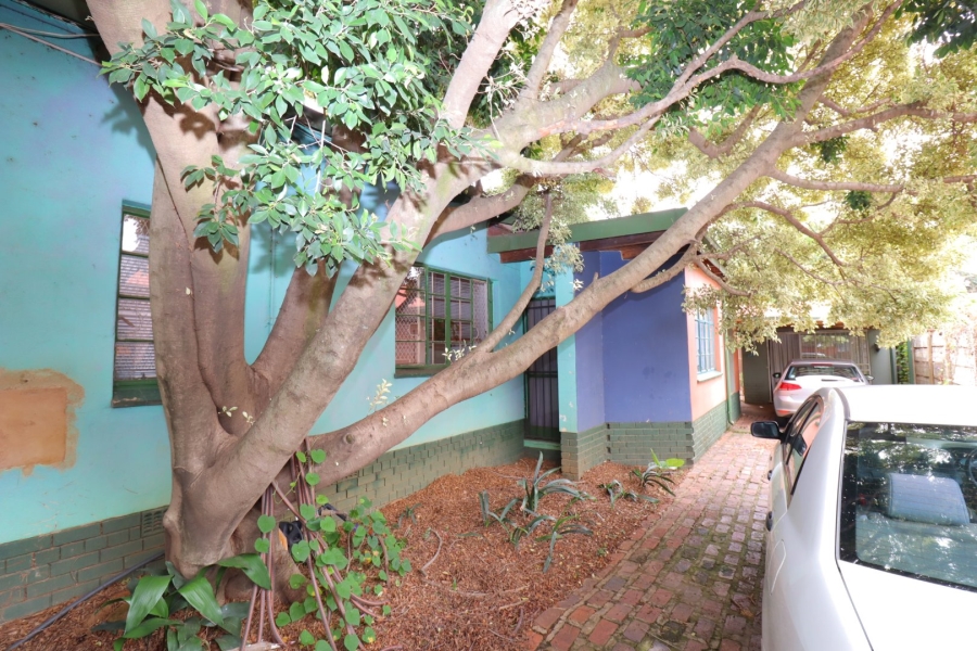 5 Bedroom Property for Sale in Colbyn Gauteng