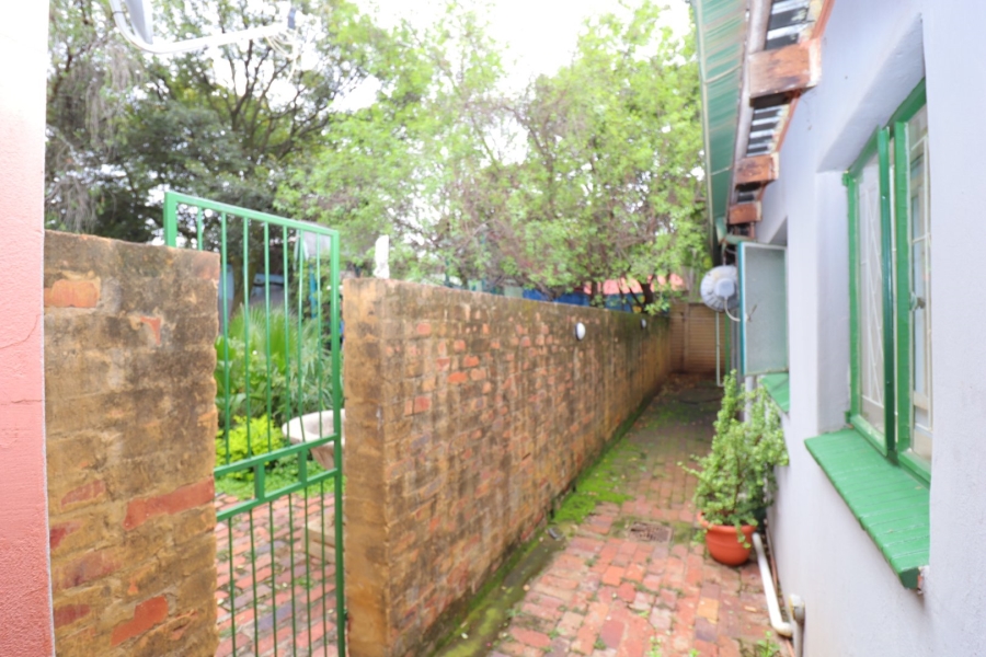 5 Bedroom Property for Sale in Colbyn Gauteng