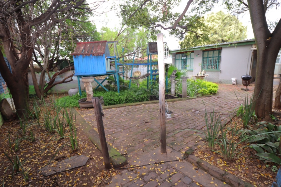5 Bedroom Property for Sale in Colbyn Gauteng