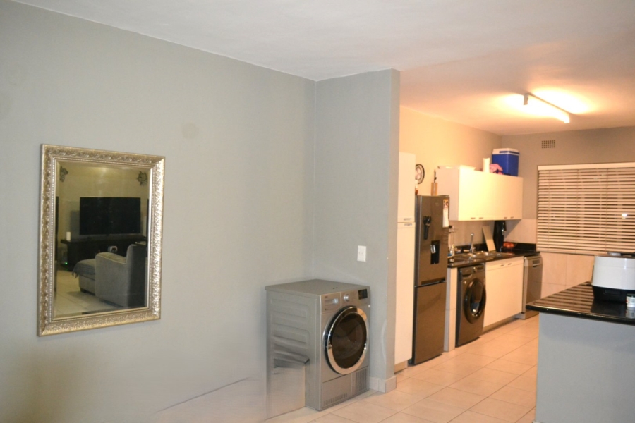 2 Bedroom Property for Sale in Bryanston East Gauteng