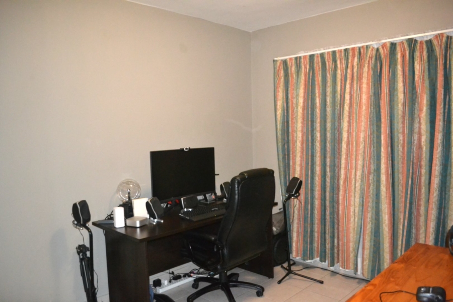 2 Bedroom Property for Sale in Bryanston East Gauteng