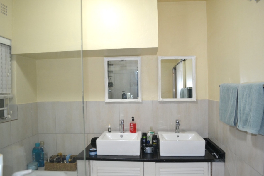 2 Bedroom Property for Sale in Bryanston East Gauteng
