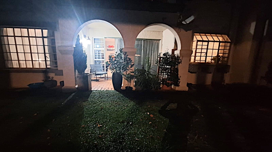 2 Bedroom Property for Sale in Bryanston East Gauteng