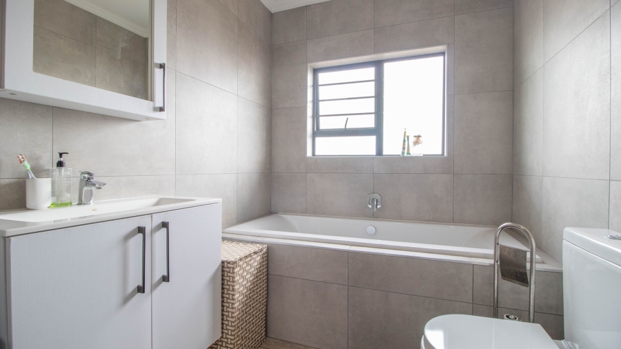 3 Bedroom Property for Sale in Pomona Gauteng