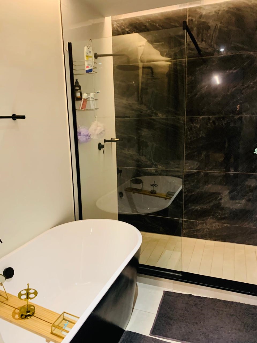 To Let 1 Bedroom Property for Rent in Waterfall Gauteng