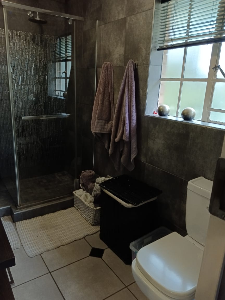 5 Bedroom Property for Sale in Doornpoort Gauteng