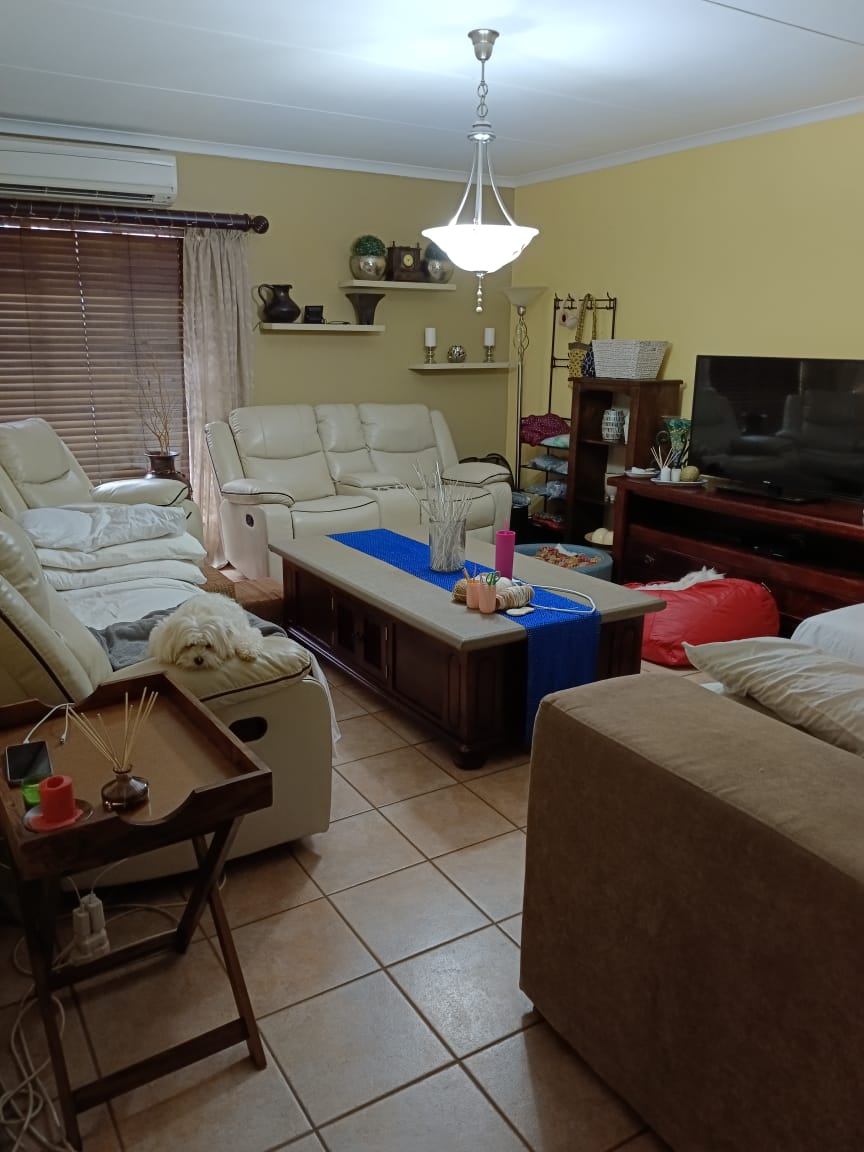 5 Bedroom Property for Sale in Doornpoort Gauteng