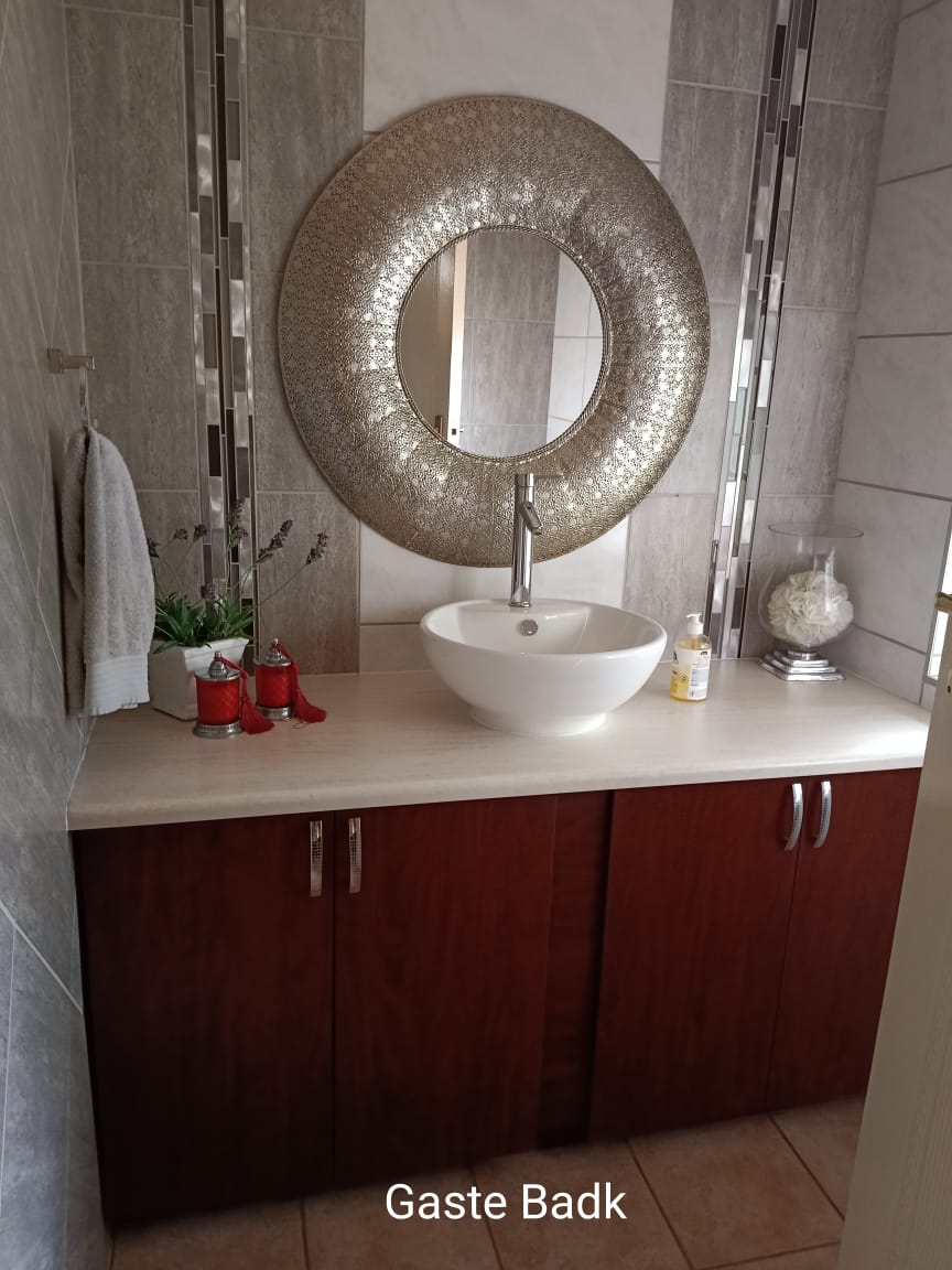 5 Bedroom Property for Sale in Doornpoort Gauteng