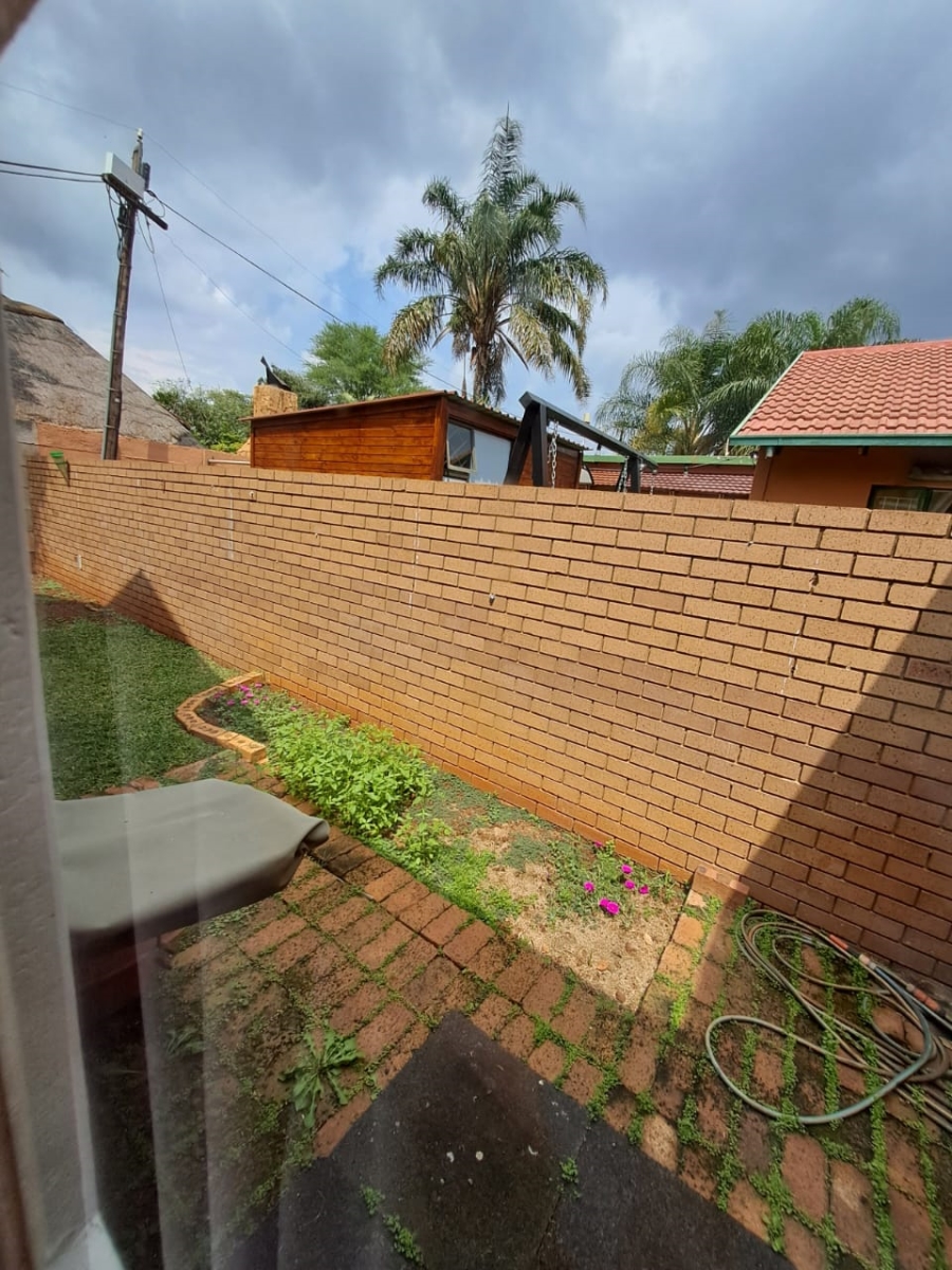 5 Bedroom Property for Sale in Doornpoort Gauteng