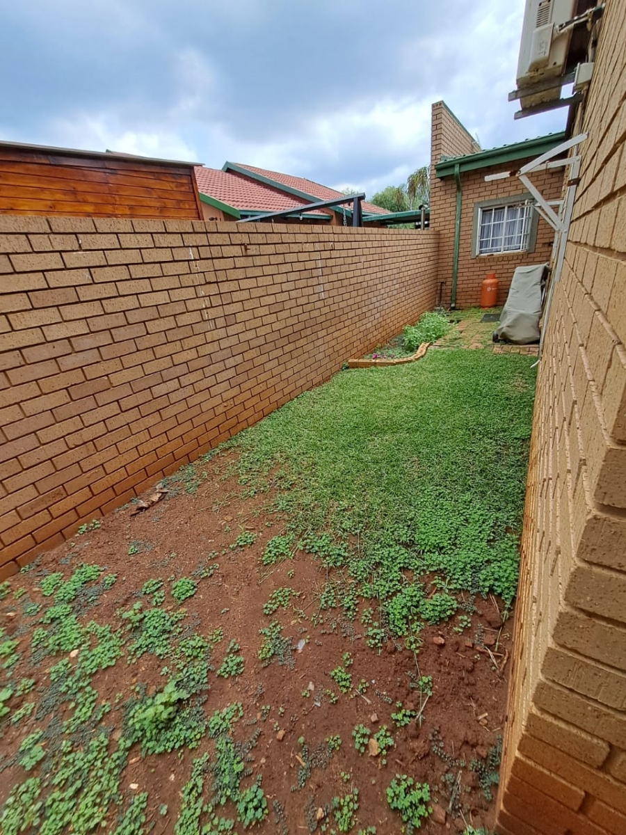 5 Bedroom Property for Sale in Doornpoort Gauteng