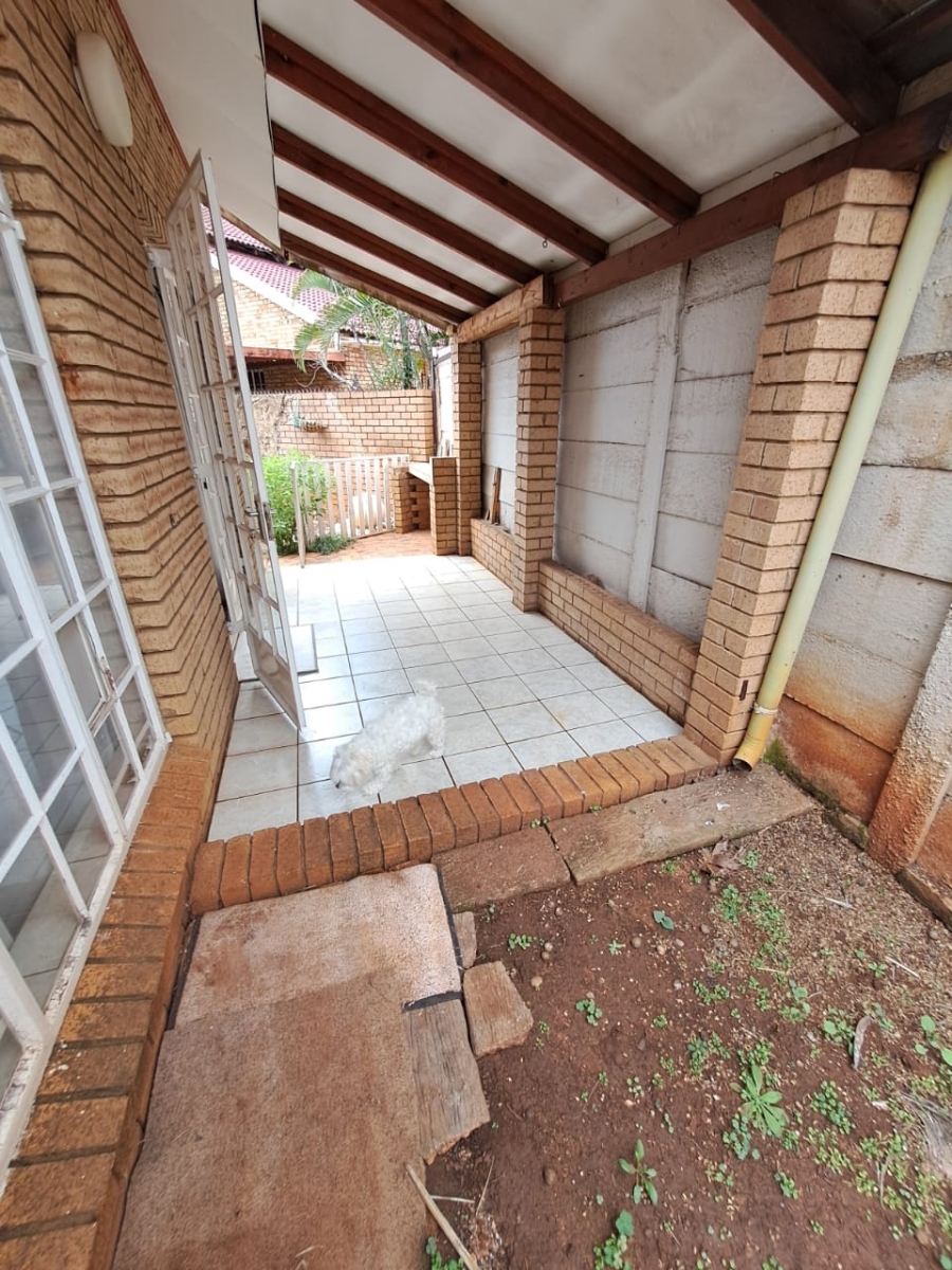 5 Bedroom Property for Sale in Doornpoort Gauteng