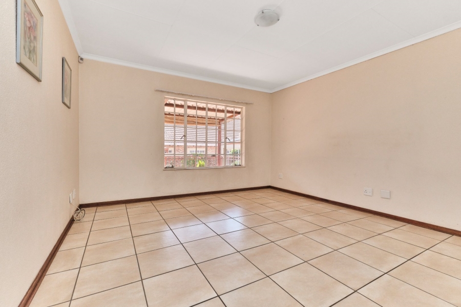 2 Bedroom Property for Sale in Honeydew Grove Gauteng