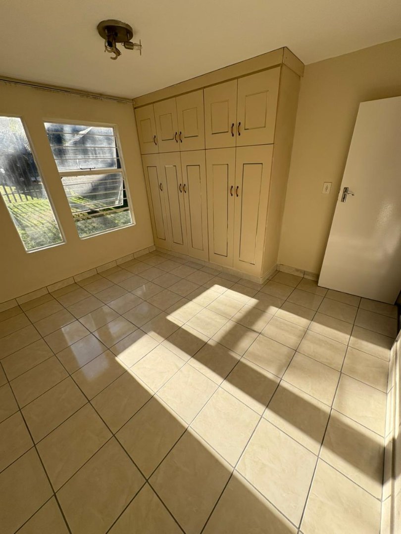 To Let 2 Bedroom Property for Rent in Ridgeway Gauteng