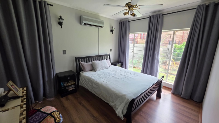 5 Bedroom Property for Sale in Doornpoort Gauteng