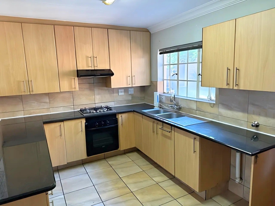2 Bedroom Property for Sale in Honeydew Manor Gauteng