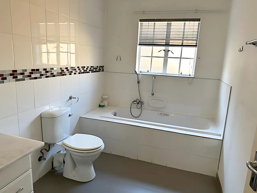 2 Bedroom Property for Sale in Honeydew Manor Gauteng