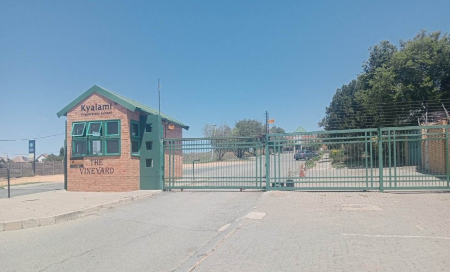 2 Bedroom Property for Sale in Willaway Gauteng