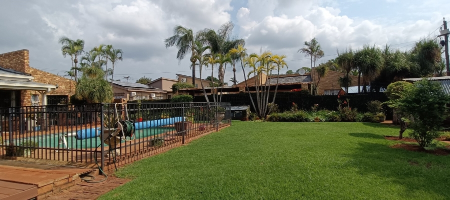 3 Bedroom Property for Sale in Sinoville Gauteng