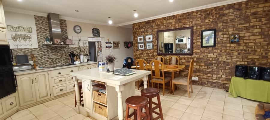3 Bedroom Property for Sale in Sinoville Gauteng