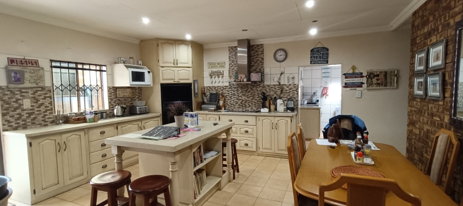 3 Bedroom Property for Sale in Sinoville Gauteng