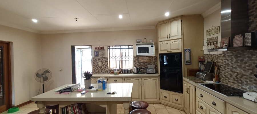 3 Bedroom Property for Sale in Sinoville Gauteng