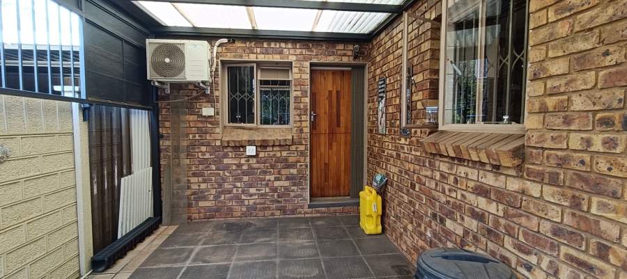 3 Bedroom Property for Sale in Sinoville Gauteng