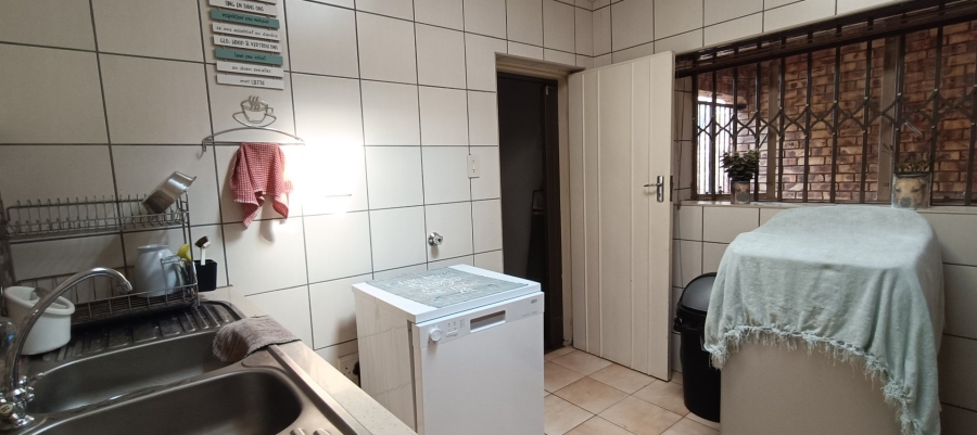 3 Bedroom Property for Sale in Sinoville Gauteng