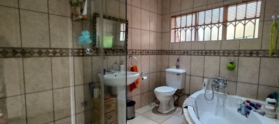 3 Bedroom Property for Sale in Sinoville Gauteng