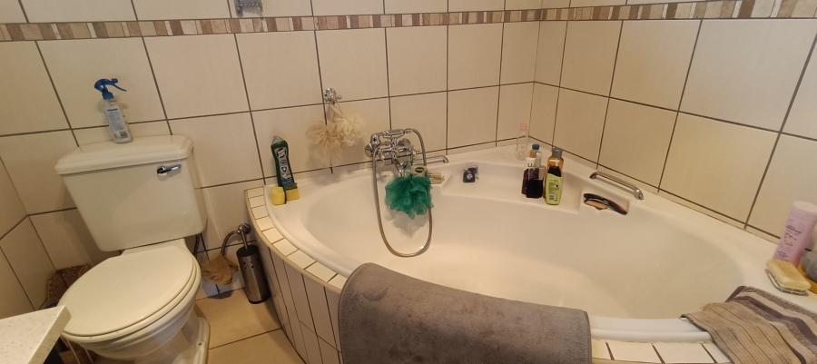 3 Bedroom Property for Sale in Sinoville Gauteng