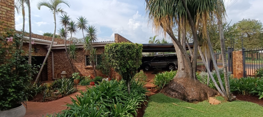 3 Bedroom Property for Sale in Sinoville Gauteng
