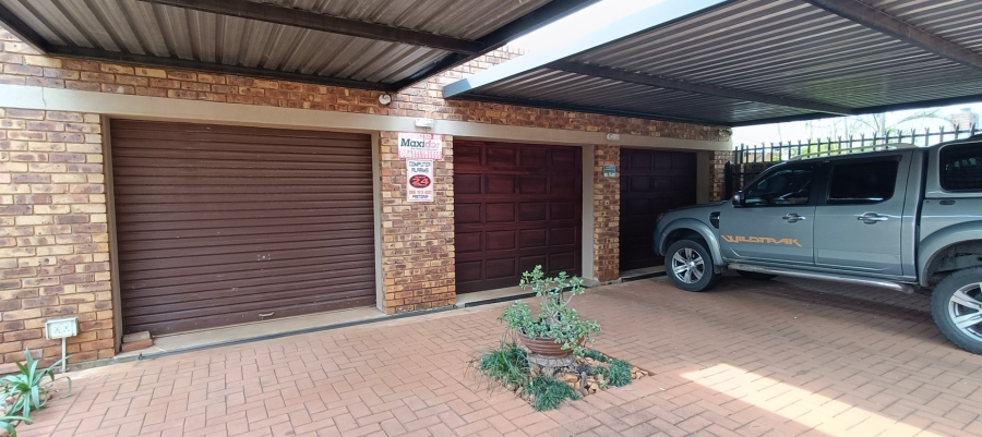 3 Bedroom Property for Sale in Sinoville Gauteng