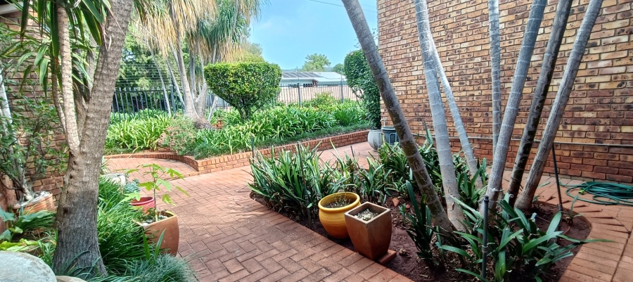 3 Bedroom Property for Sale in Sinoville Gauteng