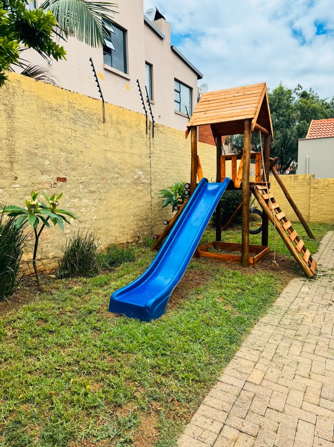 3 Bedroom Property for Sale in Boardwalk Gauteng