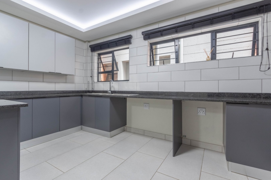 To Let 3 Bedroom Property for Rent in Kensington Gauteng