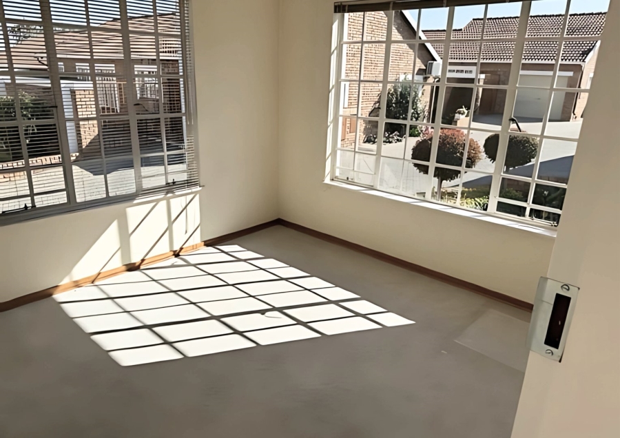 3 Bedroom Property for Sale in Honeydew Grove Gauteng