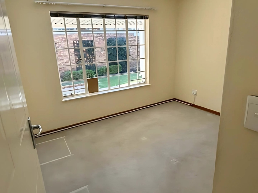 3 Bedroom Property for Sale in Honeydew Grove Gauteng