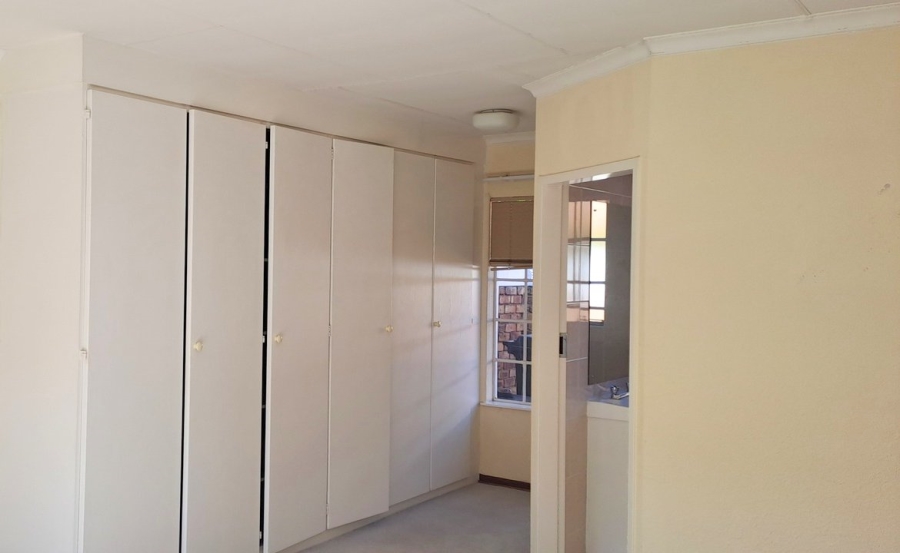 3 Bedroom Property for Sale in Honeydew Grove Gauteng