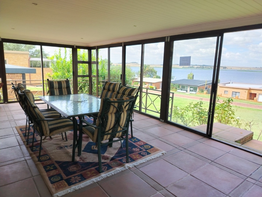 3 Bedroom Property for Sale in Bronkhorstbaai Gauteng