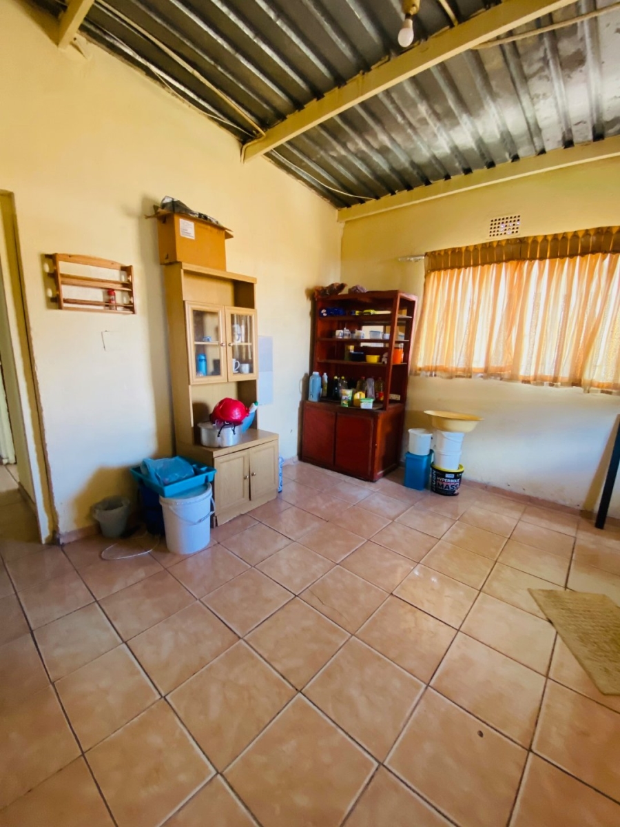5 Bedroom Property for Sale in Langaville Gauteng