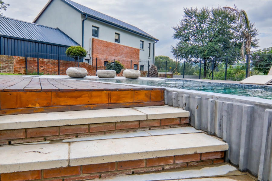 2 Bedroom Property for Sale in Carlswald Gauteng