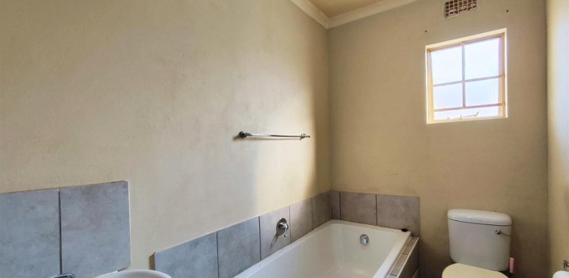 Bedroom Property for Sale in Palm Ridge Gauteng