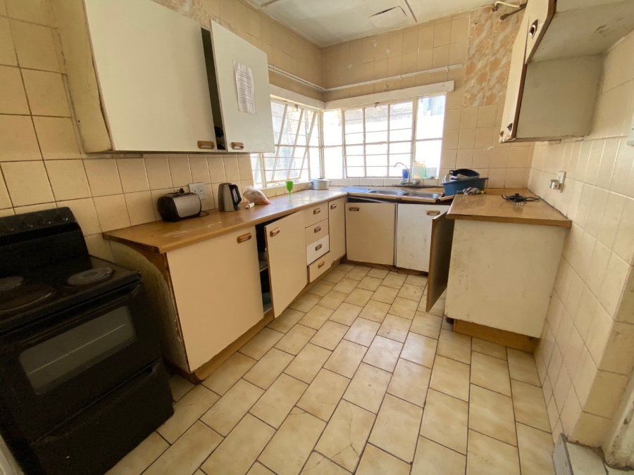 7 Bedroom Property for Sale in Regents Park Gauteng