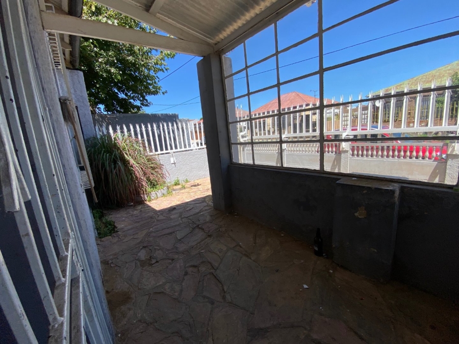 7 Bedroom Property for Sale in Regents Park Gauteng