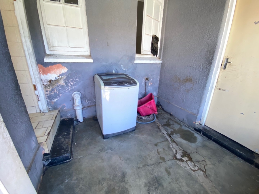 7 Bedroom Property for Sale in Regents Park Gauteng